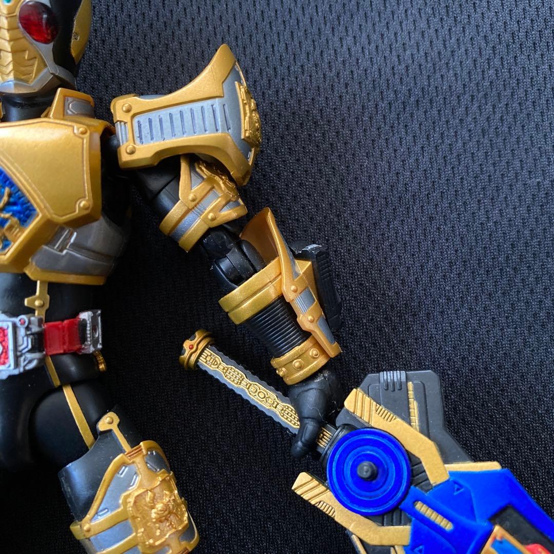 S.H.Figuarts 仮面ライダーブレイド 剣 キングフォーム フィギュア