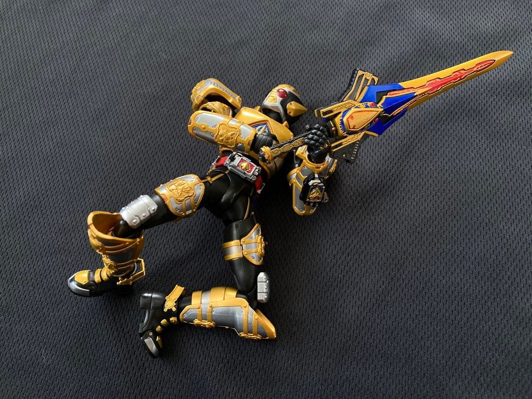 S.H.Figuarts 仮面ライダーブレイド 剣 キングフォーム フィギュア