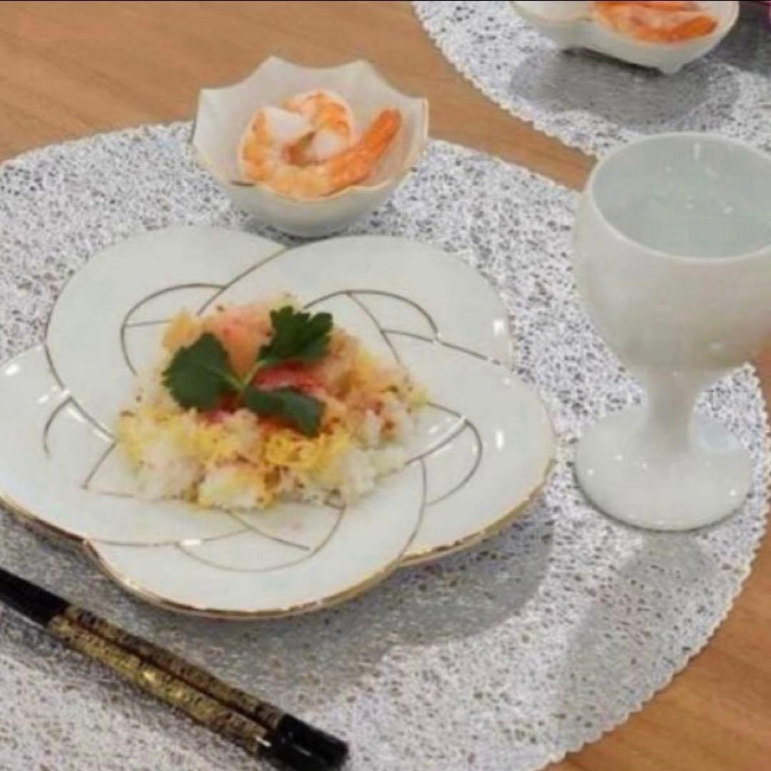 【新品】【大人気】有田焼田清窯　太白金線梅結び銘々皿　縁起物