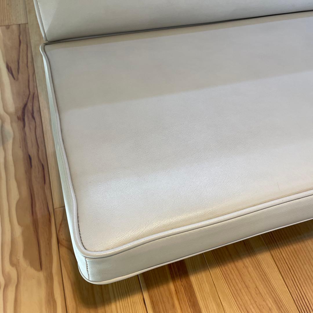 イームズ　コンパクトソファ　color guade(張り地) ハーマンミラー