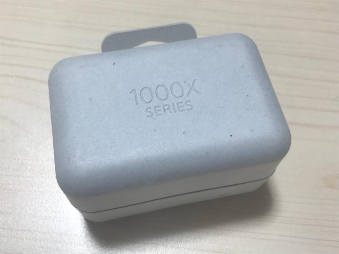 SONY WF-1000XM4　ワイヤレスイヤホン　①
