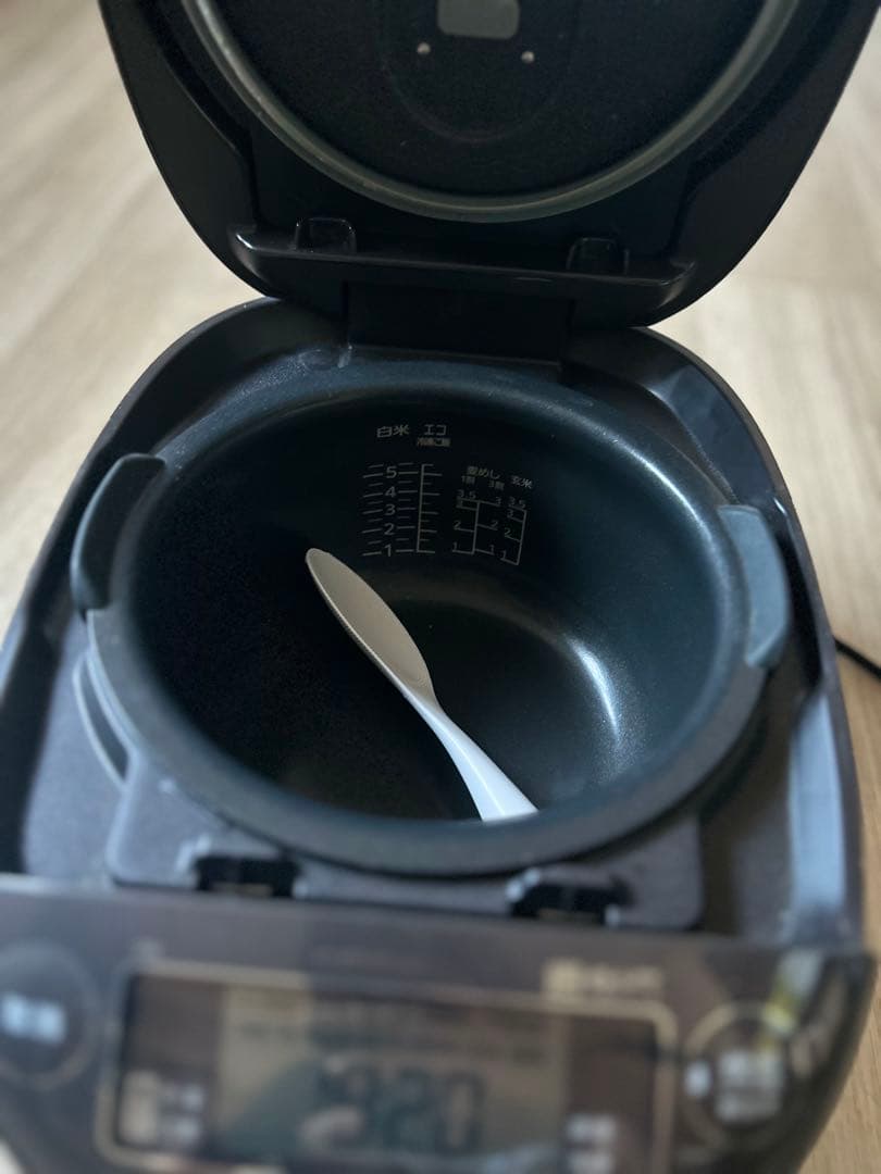 TIGER 圧力IH炊飯ジャーJPK-B100 5.5合