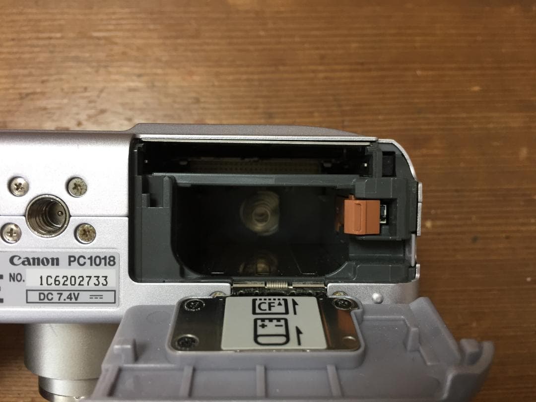 良品 撮影画像あり　Canon　PowerShot S30　付属品あり　液晶綺麗