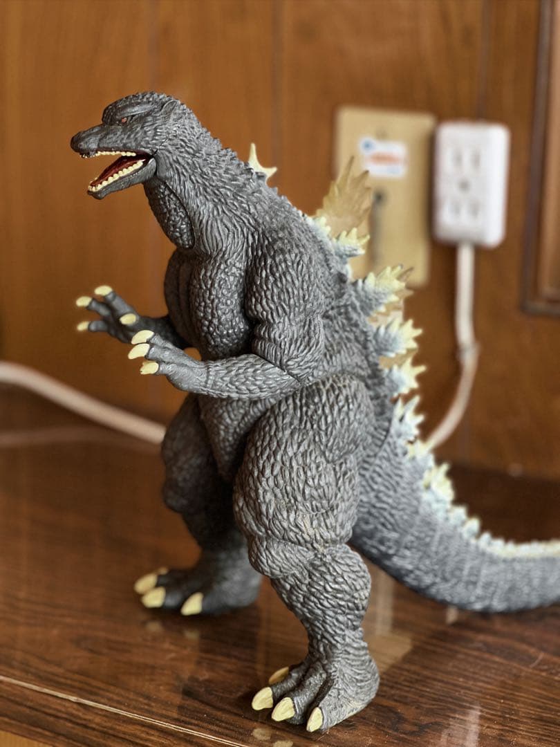 ゴジラ フィギュア