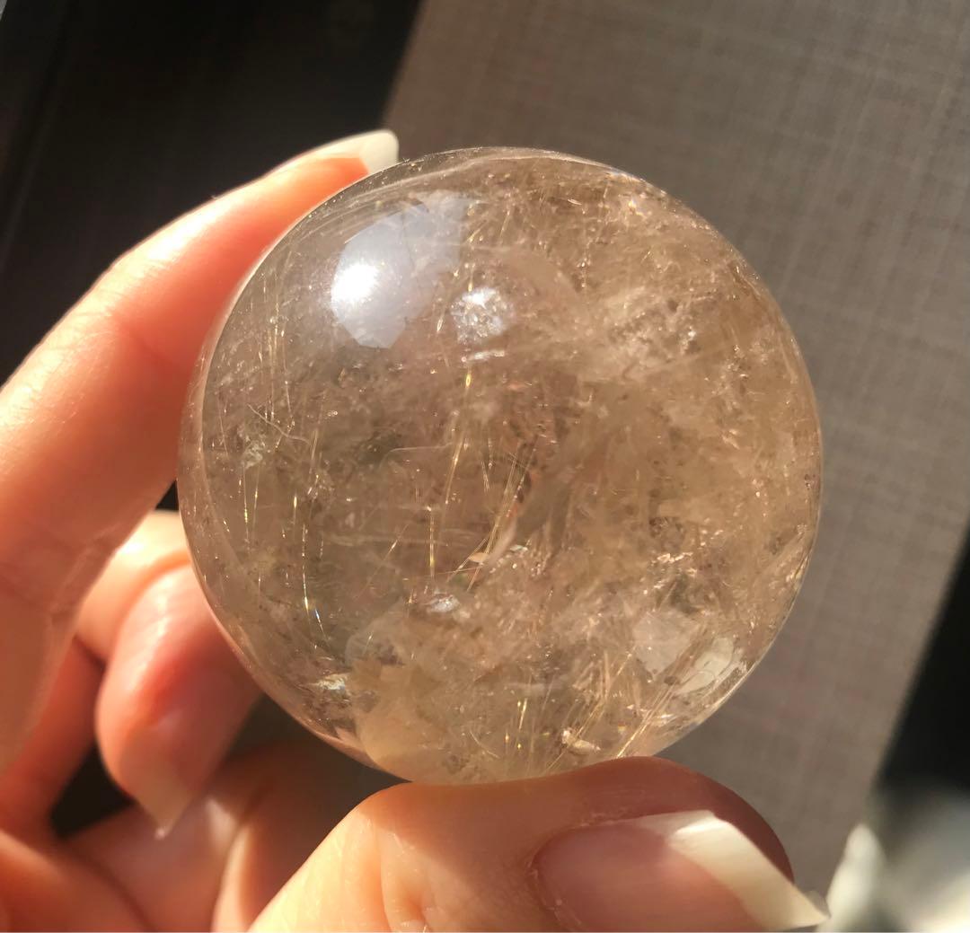 ☘️超レア❤︎虹入り❤︎黄金の輝き　ゴールドルチルクォーツ 丸玉　天然石