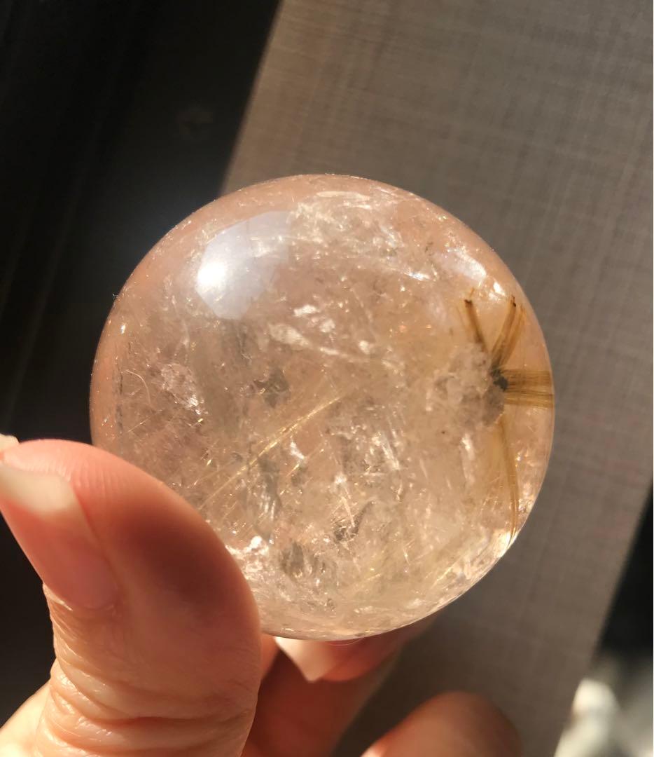 ☘️超レア❤︎虹入り❤︎黄金の輝き　ゴールドルチルクォーツ 丸玉　天然石