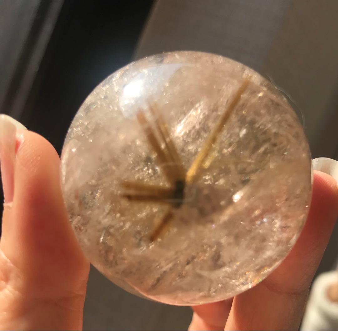 ☘️超レア❤︎虹入り❤︎黄金の輝き　ゴールドルチルクォーツ 丸玉　天然石