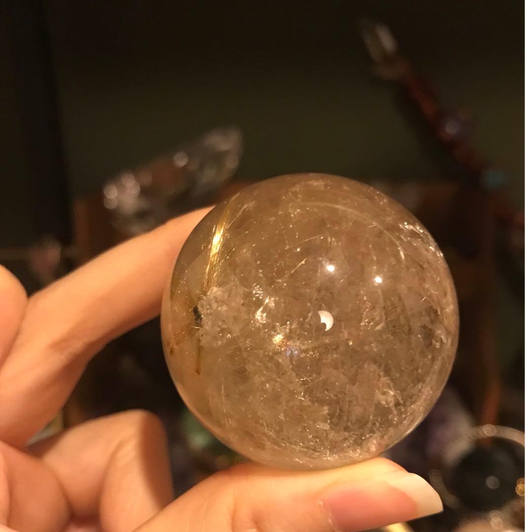 ☘️超レア❤︎虹入り❤︎黄金の輝き　ゴールドルチルクォーツ 丸玉　天然石