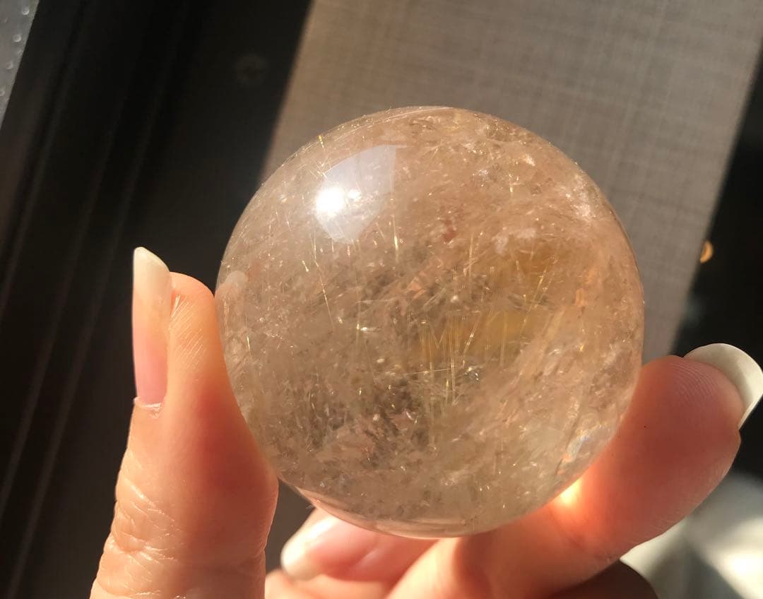 ☘️超レア❤︎虹入り❤︎黄金の輝き　ゴールドルチルクォーツ 丸玉　天然石