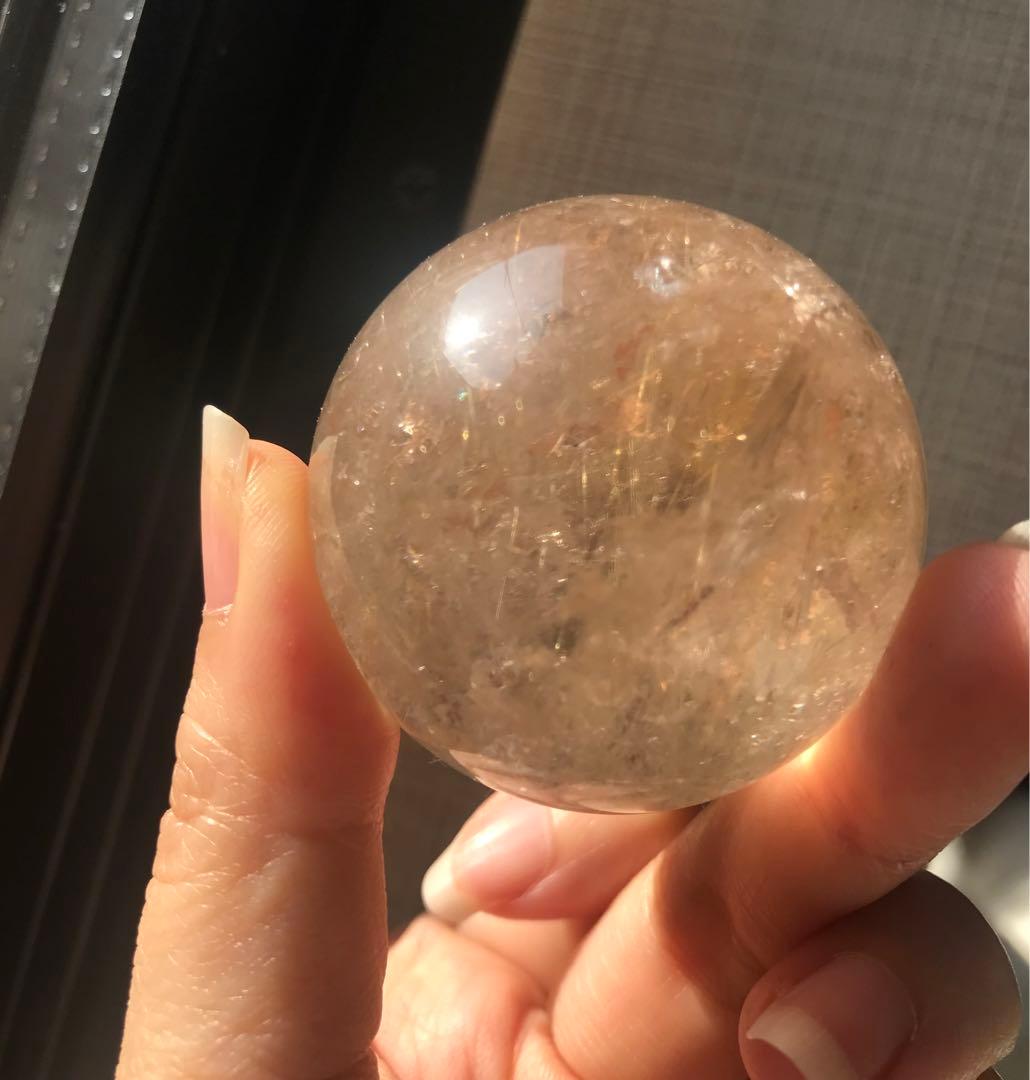 ☘️超レア❤︎虹入り❤︎黄金の輝き　ゴールドルチルクォーツ 丸玉　天然石