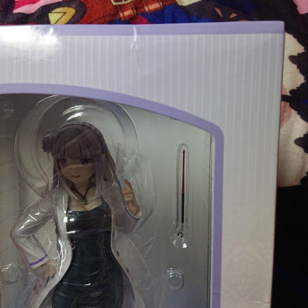 Reゼロ エミリア 教師ver. 1/7スケールフィギュア