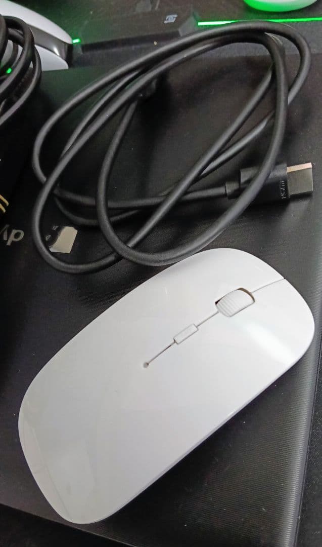 TOSHIBA i5-10世代　画面割れ　ジャンク　外部出力OK