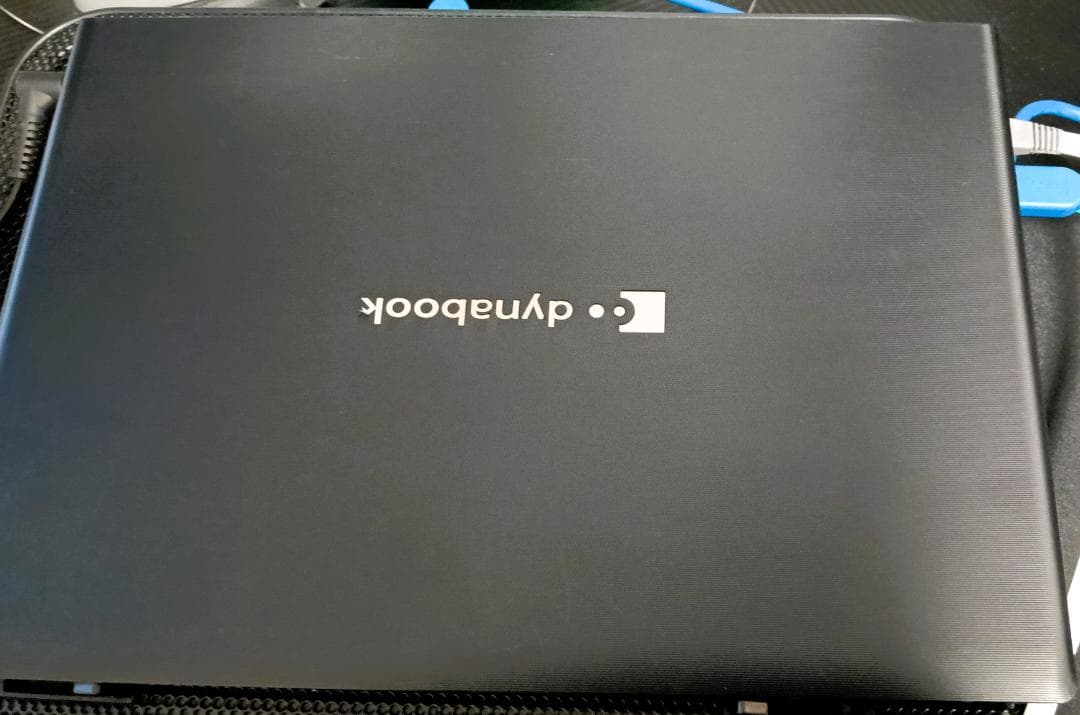 TOSHIBA i5-10世代　画面割れ　ジャンク　外部出力OK