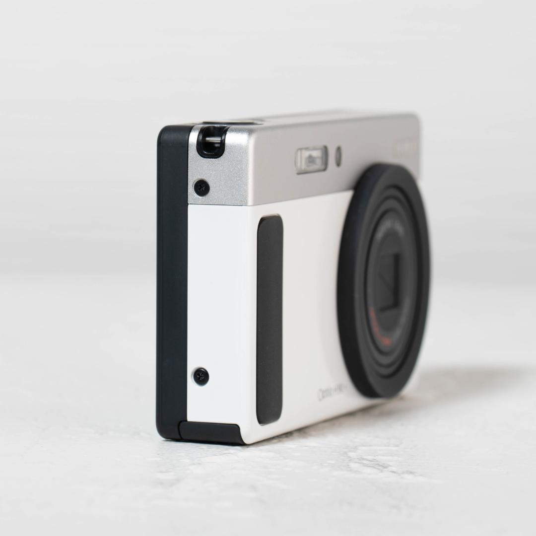 【可愛いすぎるコンデジ】PENTAX optio H90 ホワイト×シルバー