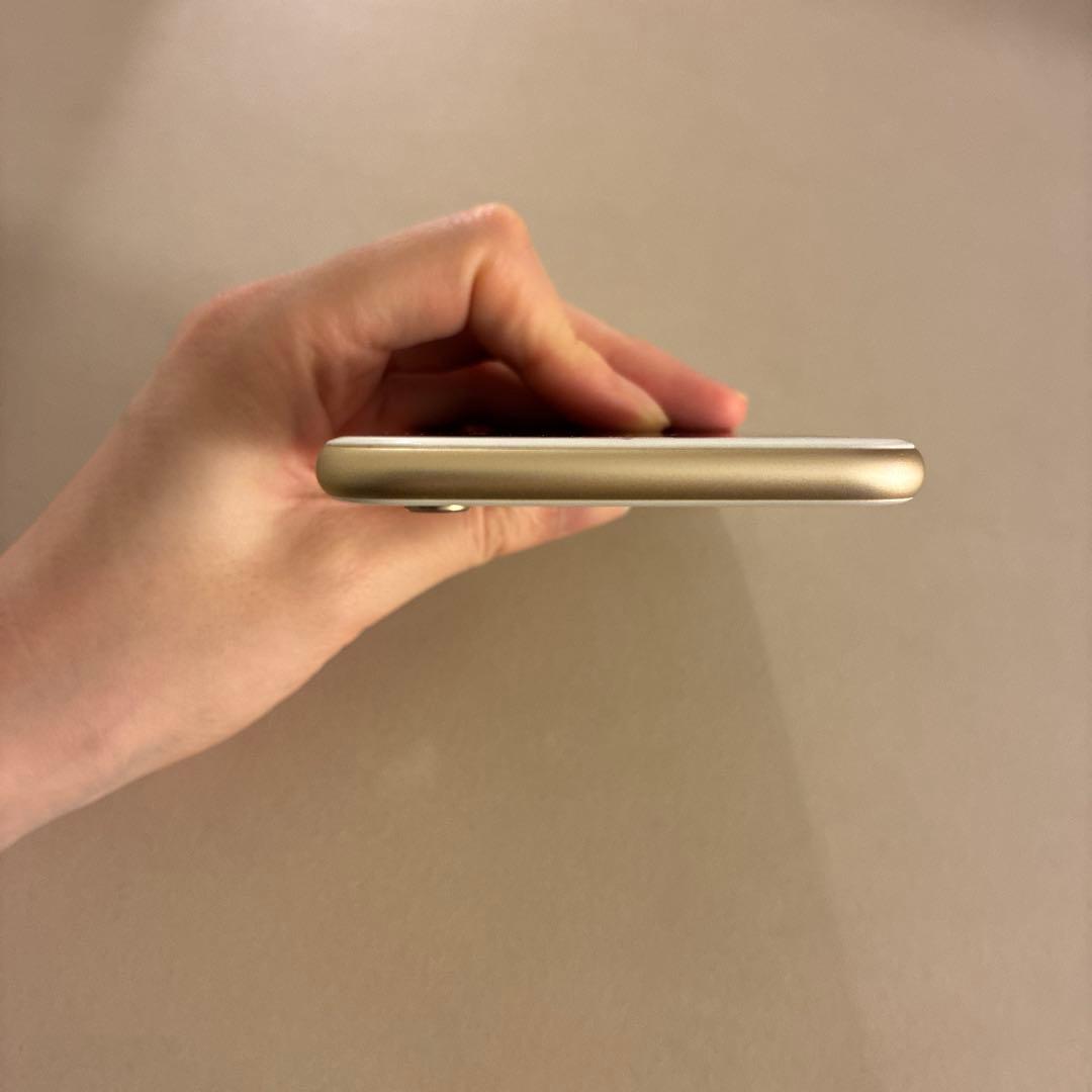Apple iPhone6s ゴールド
