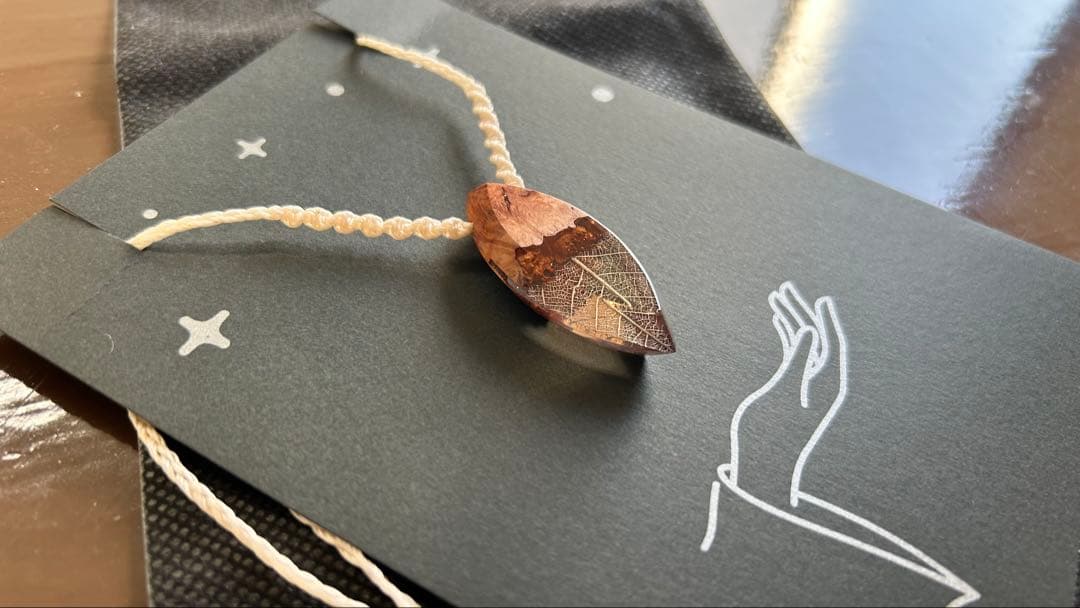 753works/銀染の葉脈石(薄オレンジ)