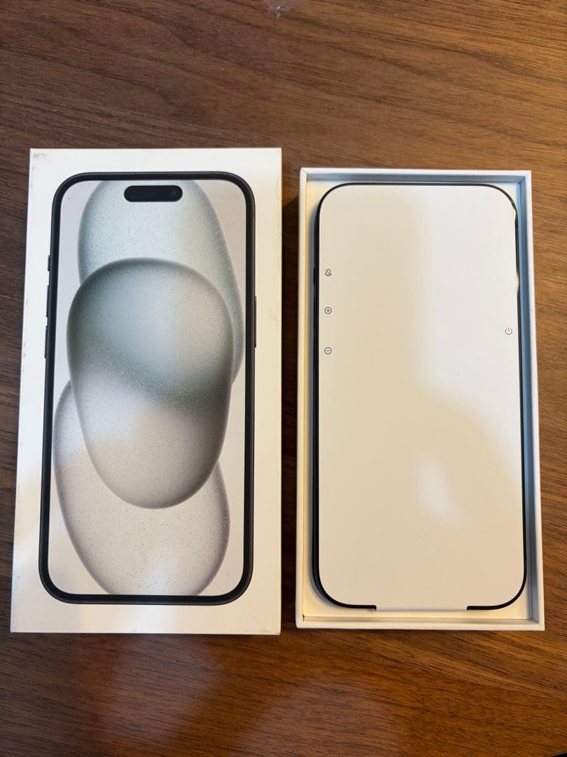 【新品未使用】iPhone 15 ブラック 256GB 本体 SIMフリー