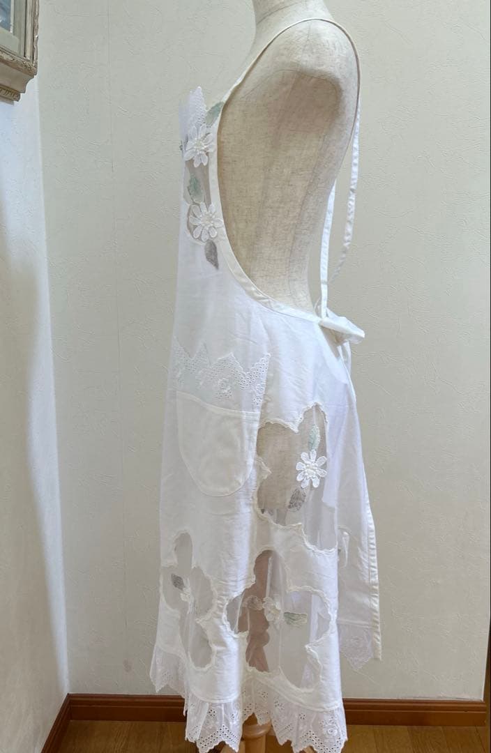 さえら レースお花モチーフ付きヴィンテージ チュールエプロン