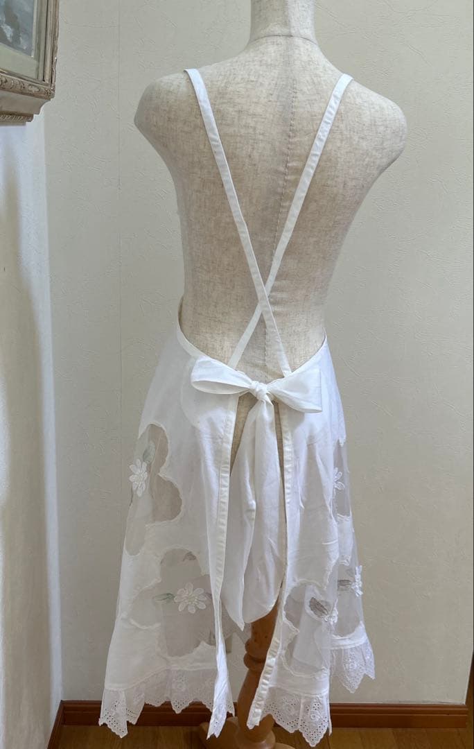 さえら レースお花モチーフ付きヴィンテージ チュールエプロン