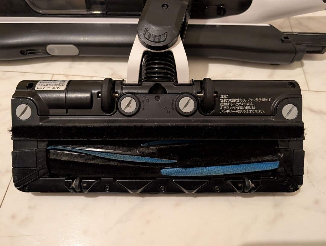 ラ*ン様 Shark CS151JAE コードレス掃除機 ドック付 動作品 美品