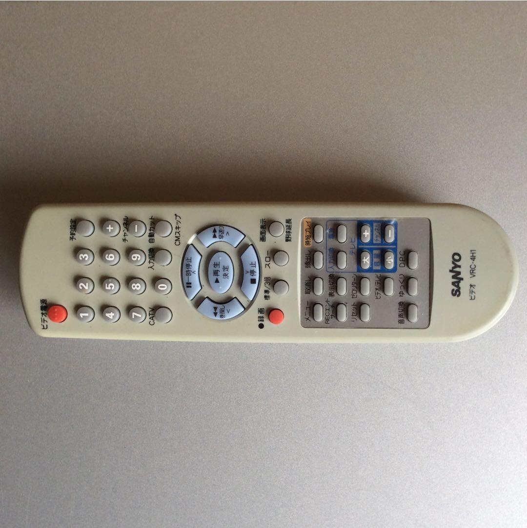 美品 サンヨービデオカセットレコーダーVZ-H24 リモコン/三色ケーブル付き