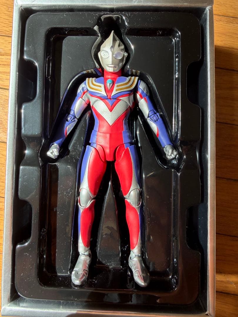 ウルトラマンティガ真骨彫 s.h.figuarts フィギュアーツ 2回目再販版