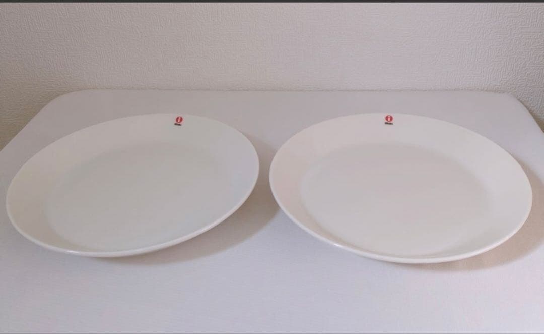 イッタラ/福袋　可愛い色合いのシンプルな食器セット