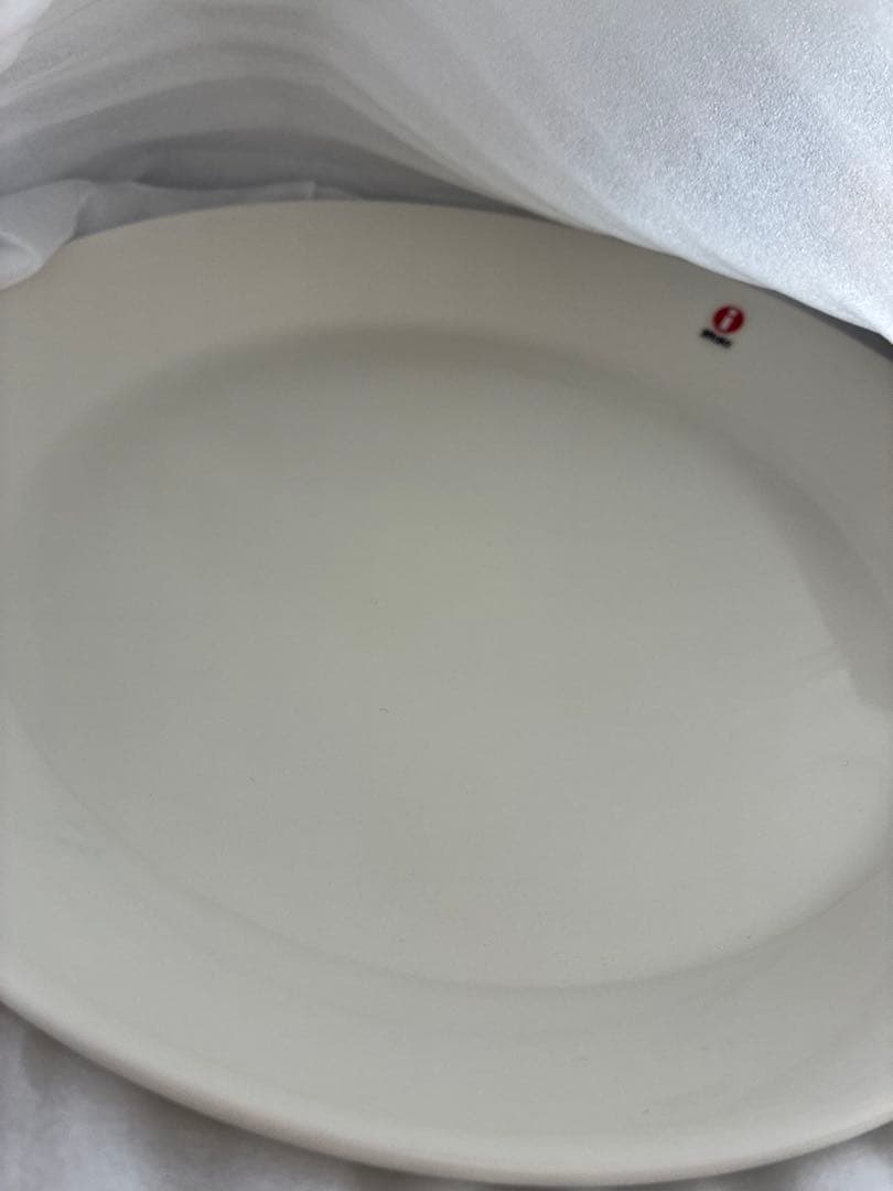 イッタラ/福袋　可愛い色合いのシンプルな食器セット