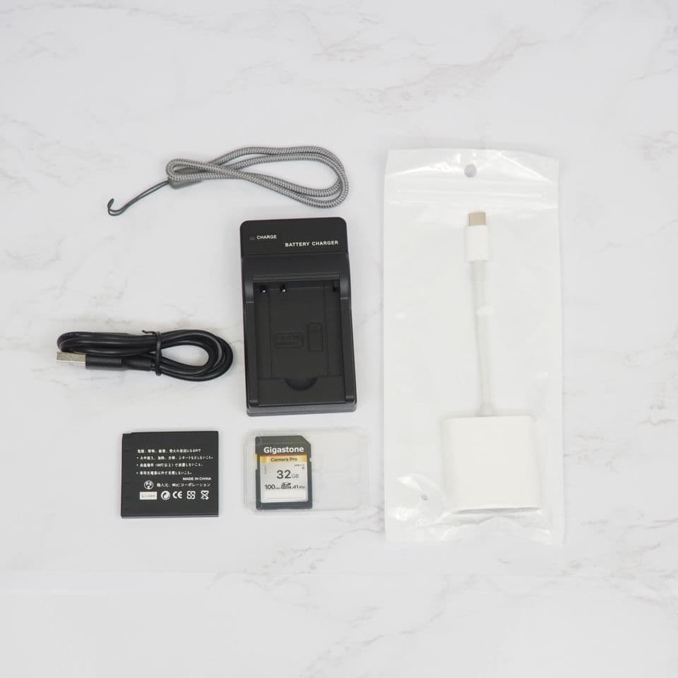 ✨️LUMIX DMC-FX77 動作確認済 コンデジ オールド リリーホワイト