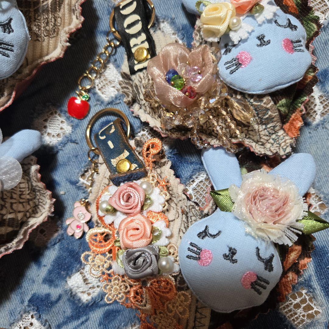 いちごパフェ☆様✨専用ハンドメイドぷっくりハートうさぎホルダー