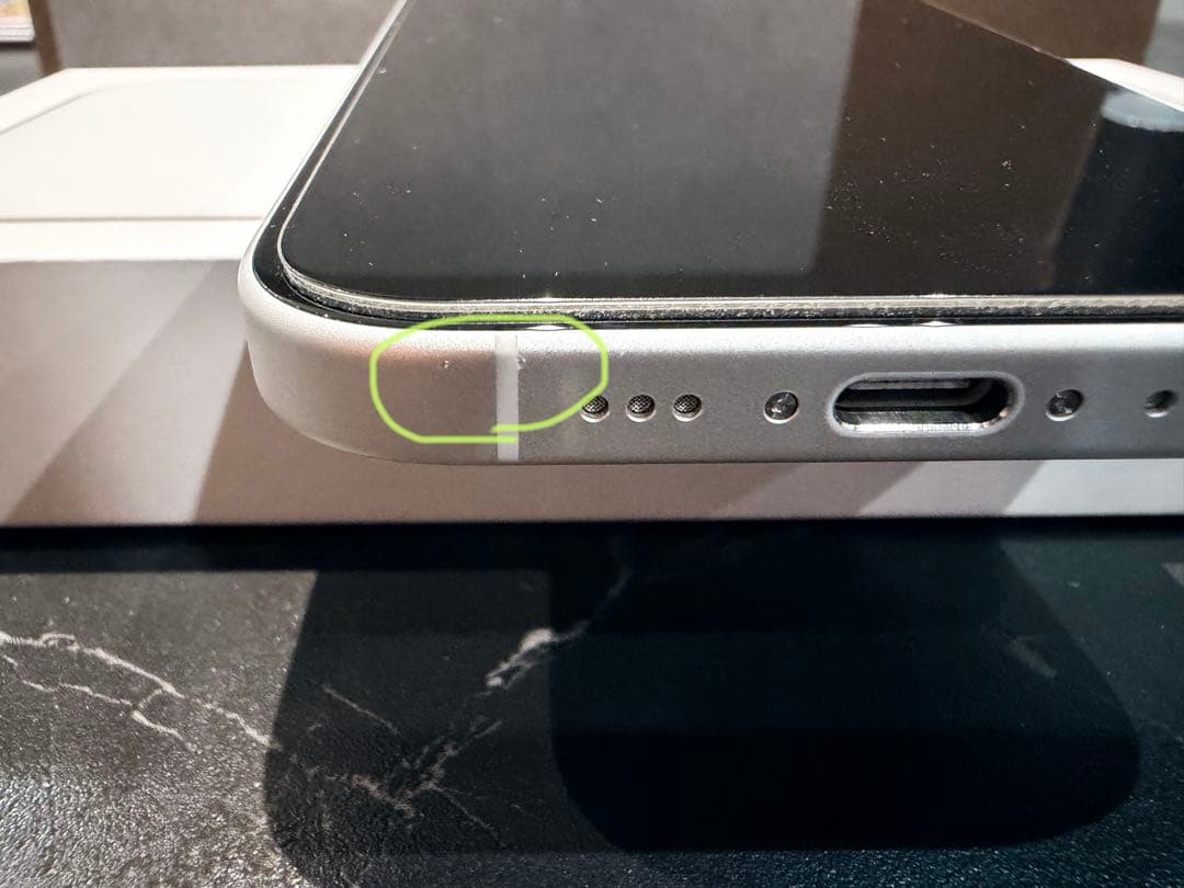 【shirleydongzw】iPhone 16 ホワイト 128GB