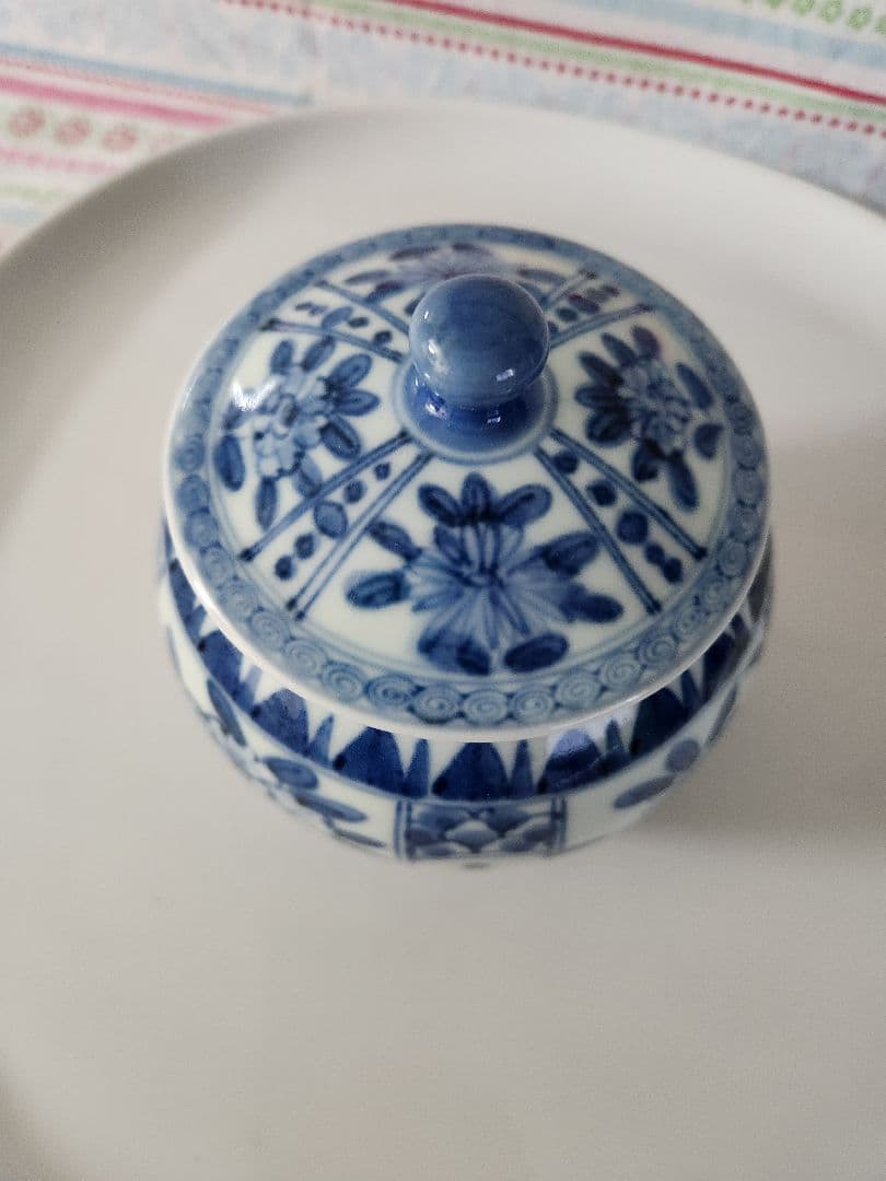 24時間セール！　美品　レア　有田焼　古伊万里　富貴長春　蓋付き壺