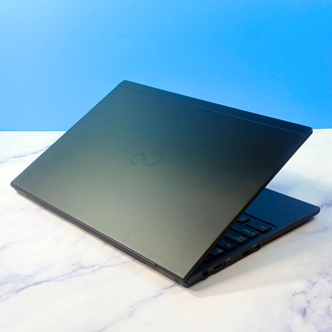 超薄型軽量☆メモリ8GB・SSDで快速◆指紋認証◆Win11☆ノートパソコン