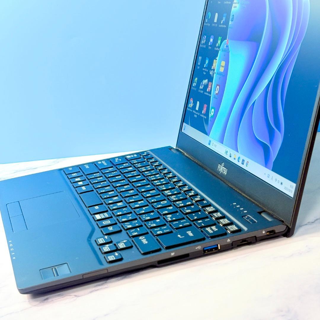 超薄型軽量☆メモリ8GB・SSDで快速◆指紋認証◆Win11☆ノートパソコン