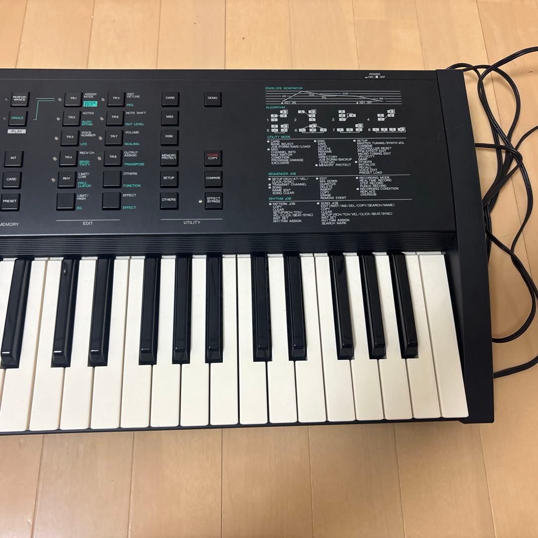YAMAHA V50シンセサイザー