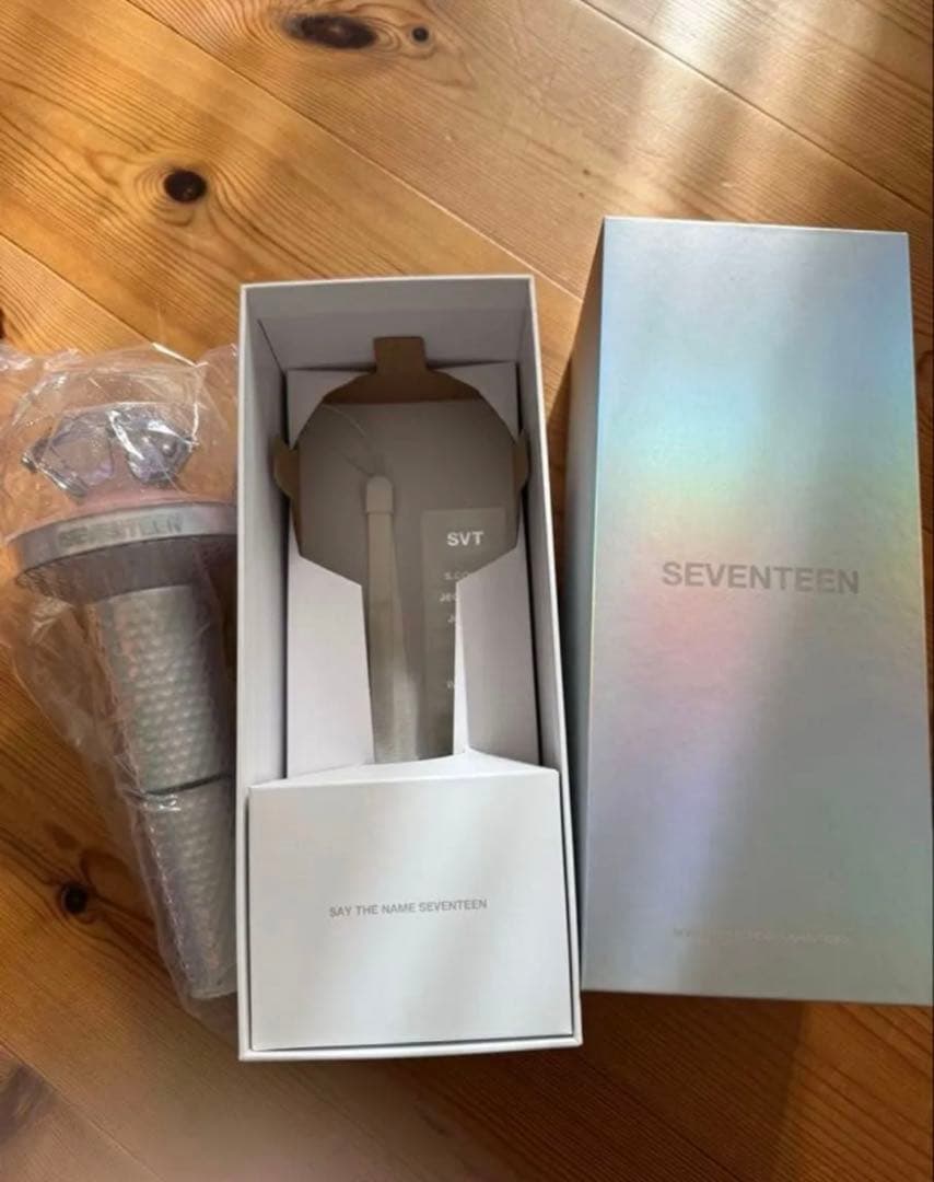 新品未使用 SEVENTEEN公式ペンライト2