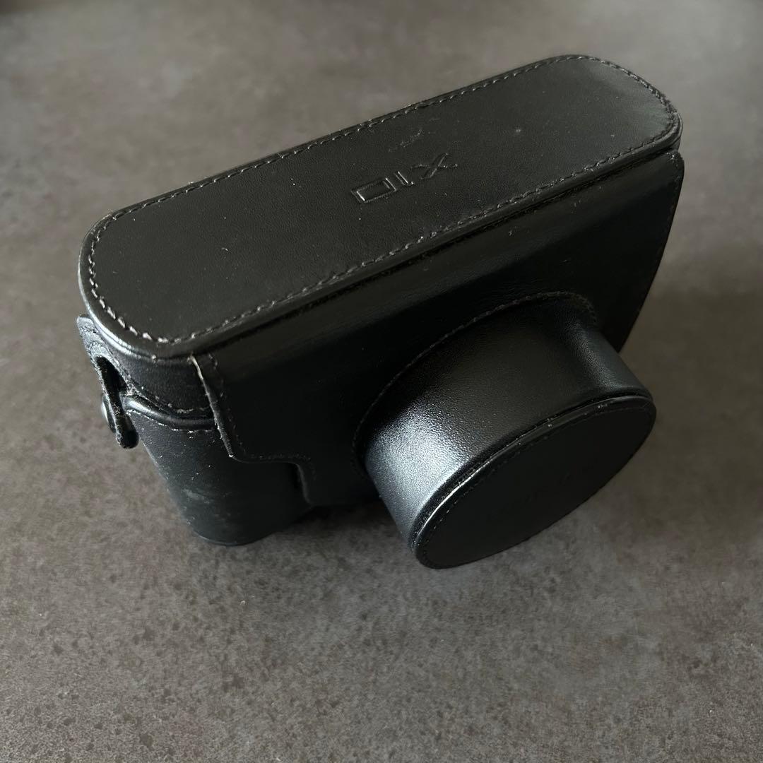 FUJIFILM　X10　デジタルカメラ