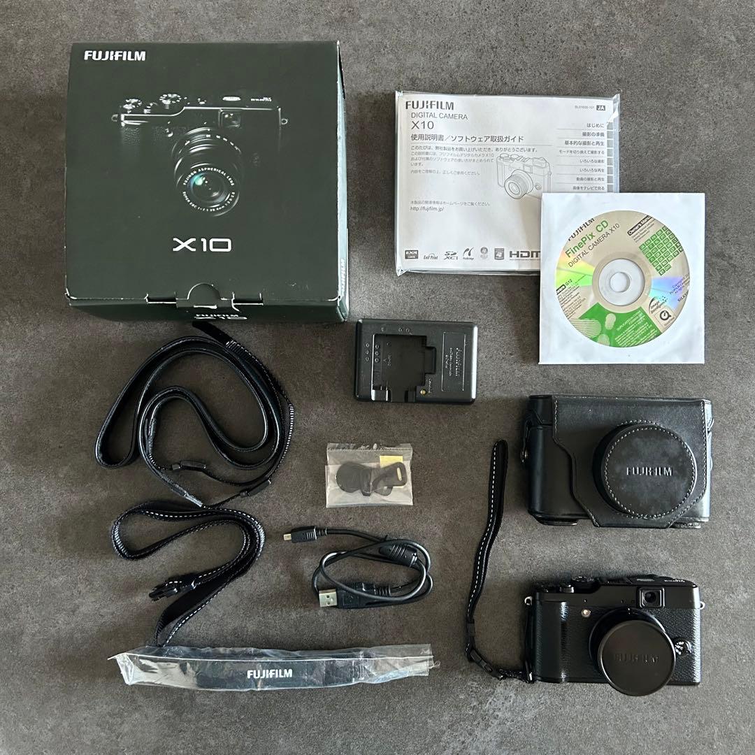 FUJIFILM　X10　デジタルカメラ