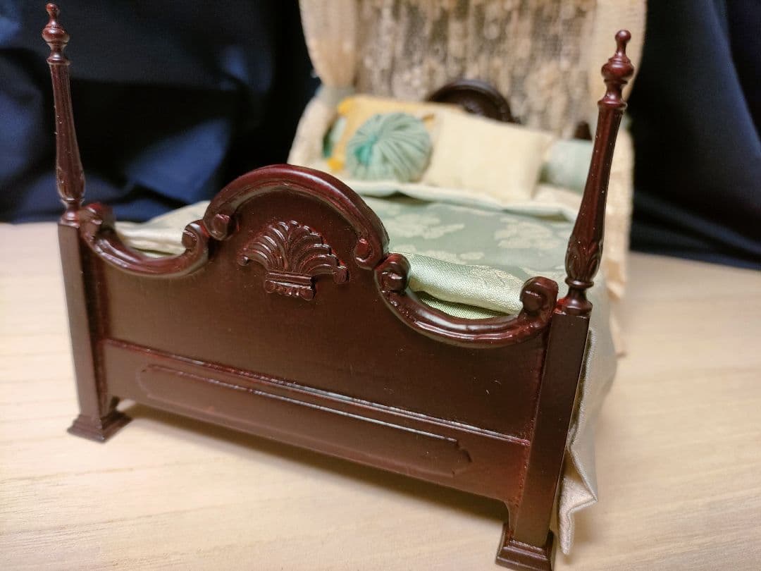 ミニチュア家具　1/12　天蓋ベッド　べスパック製家具　ドールハウス作家作品