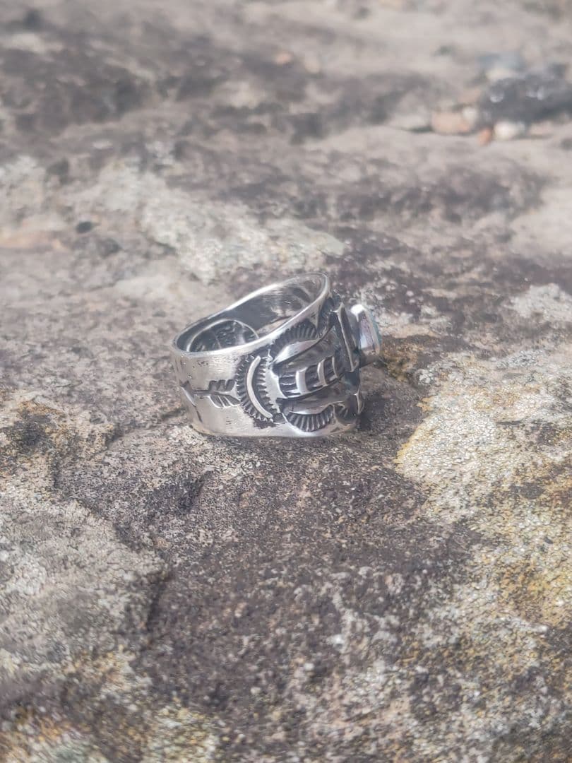 本日削除 スワスティカ オールドスタイルリング モレンシターコイズ付き