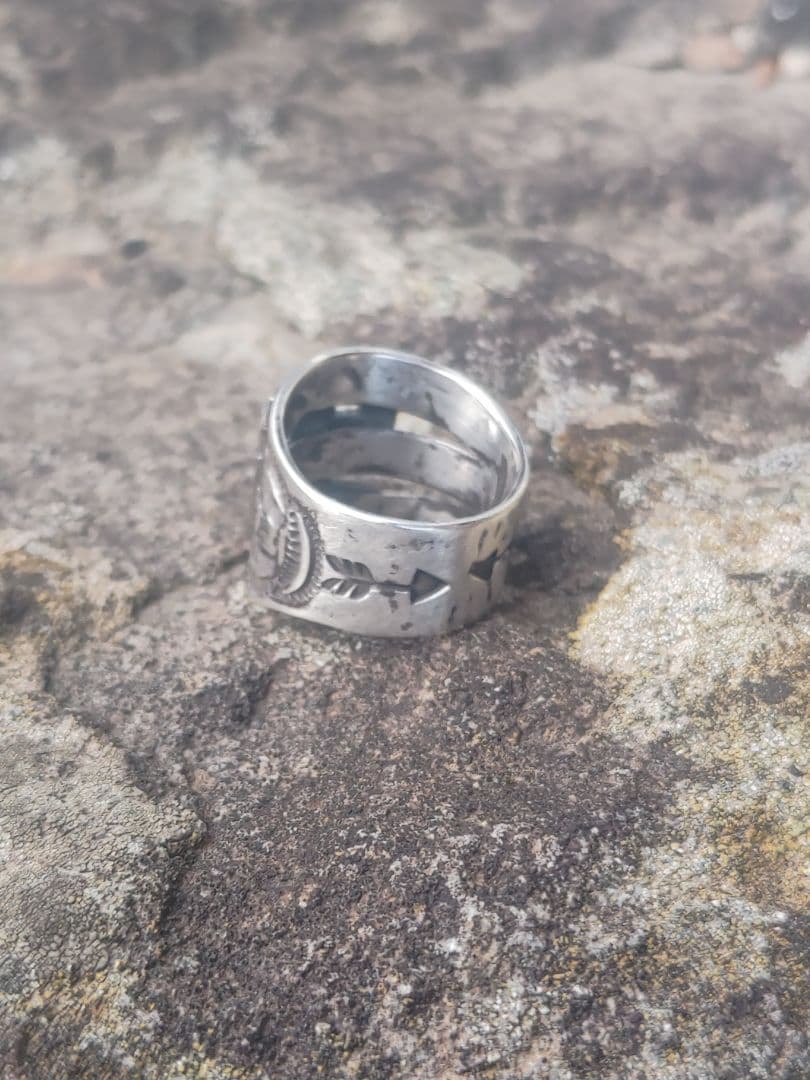 本日削除 スワスティカ オールドスタイルリング モレンシターコイズ付き