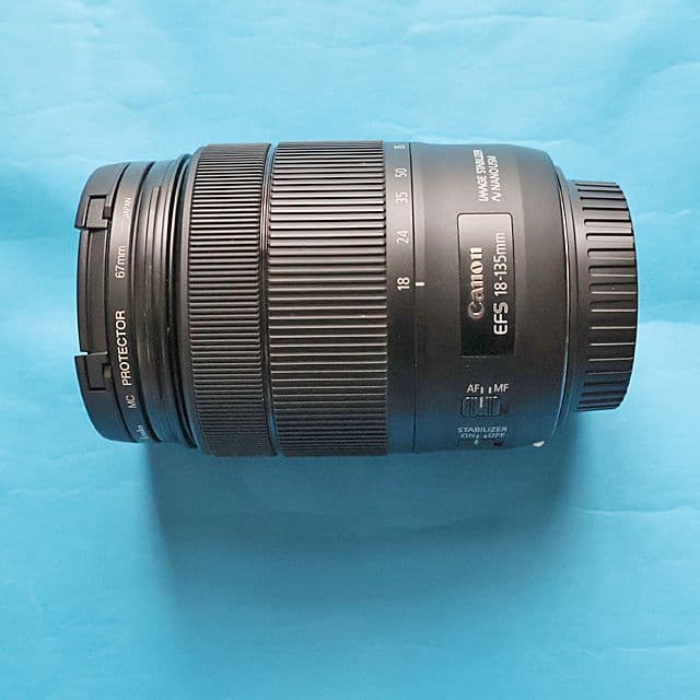 ☆美品☆Canon EF-S 18-135mm f3.5-5.6 IS USM