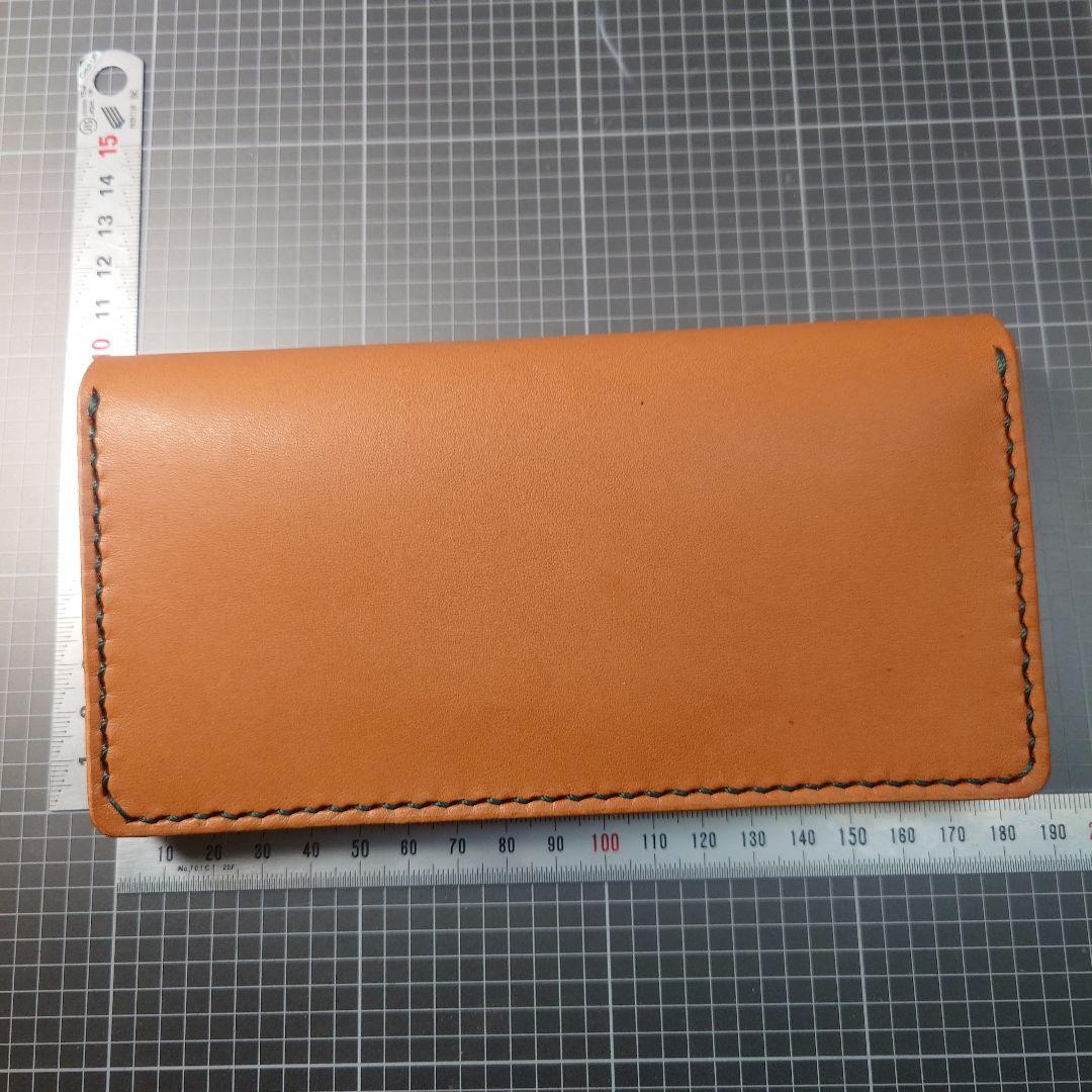 栃木レザーで作成したトラッカーウォレット　ヌメ革/緑糸