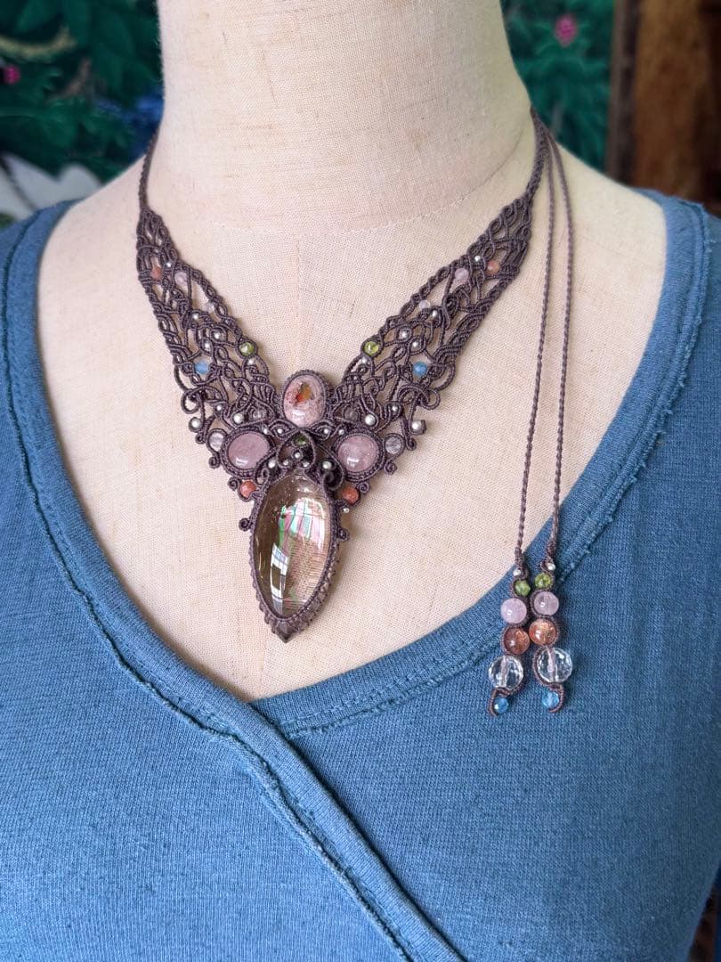 アイリスクォーツ＆♡カンテラオパール＆モルガナイトのマクラメ編みネックレス♡