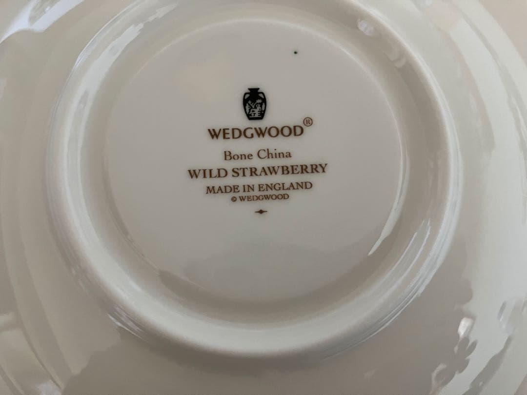 ウェッジウッド　ワイルドストロベリー　カップ&ソーサー2客セット