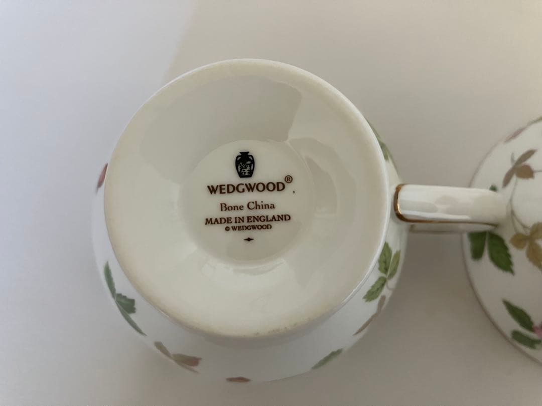 ウェッジウッド　ワイルドストロベリー　カップ&ソーサー2客セット