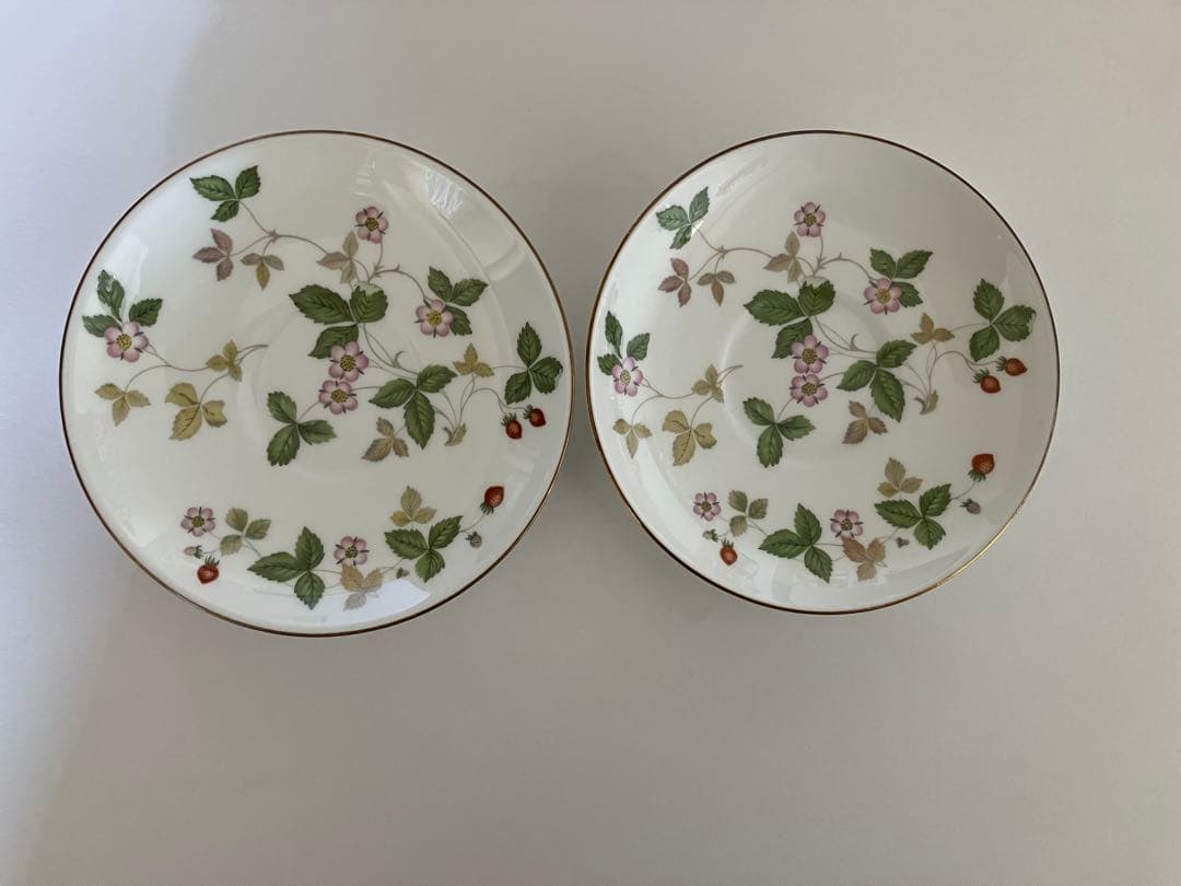 ウェッジウッド　ワイルドストロベリー　カップ&ソーサー2客セット