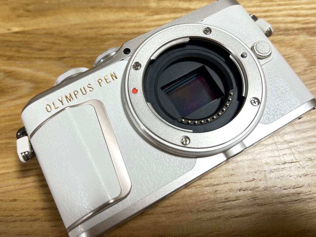 OLYMPUS PEN E-PL10 EZダブルズームキット ホワイト