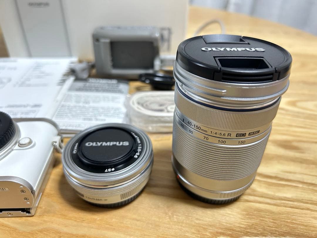 OLYMPUS PEN E-PL10 EZダブルズームキット ホワイト