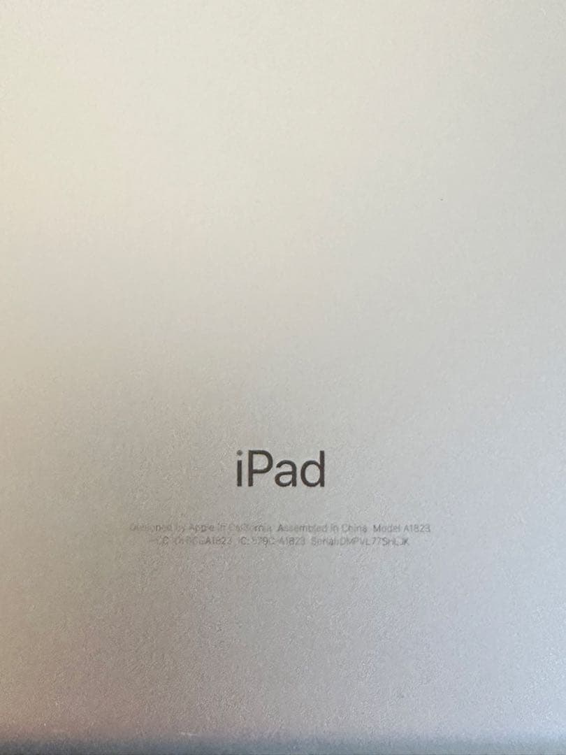 値下★Apple iPad 第5世代 32GB Wi-Fiセルラー